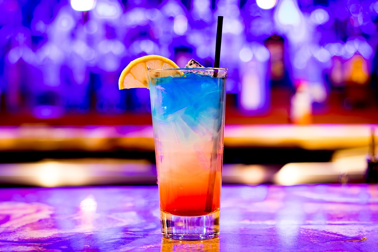 cocktail, bar, nightlife-3327242.jpg